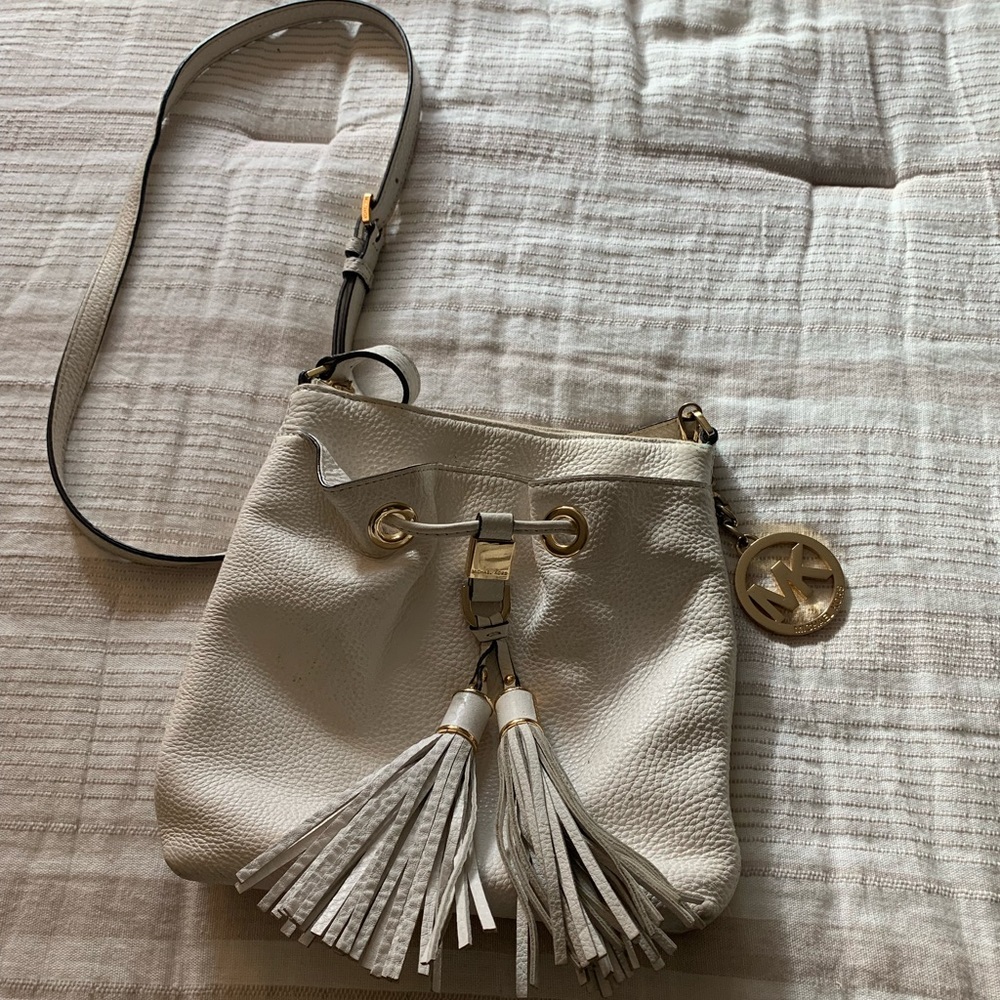 Michael kors crossbody off white